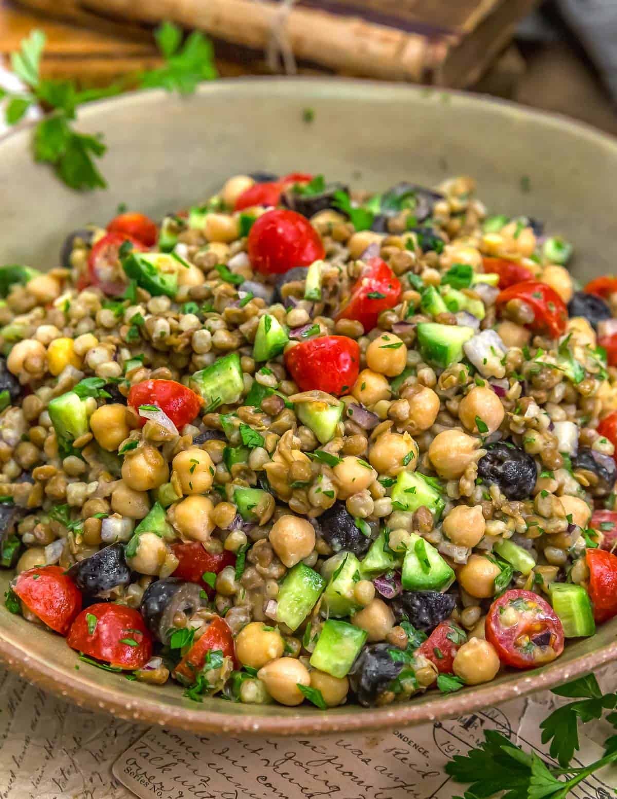 Easy-Mediterranean-Lentil-Chickpea-Salad_04